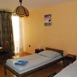 Casa de hóspedes Karavan Panzio 2*