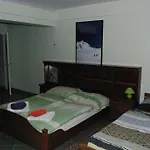 Casa de hóspedes Karavan Panzio