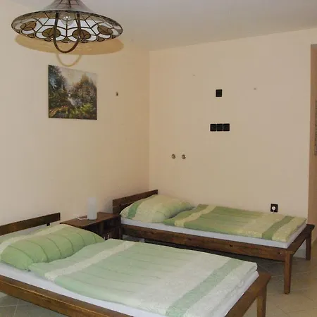 Gæstehus Karavan Panzio 2*