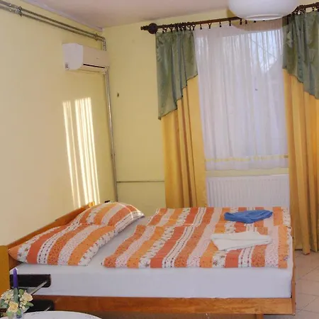 Gæstehus Karavan Panzio Kecskemét