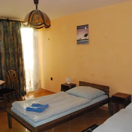 Affittacamere Karavan Panzio 2*